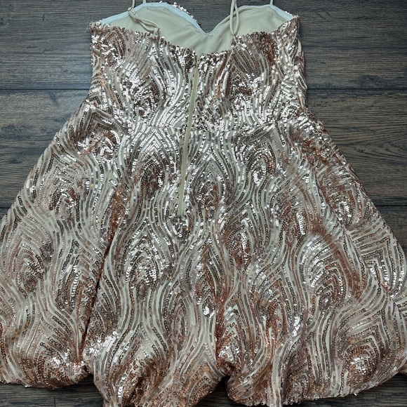 Windsor Cream and Gold Sequin Embellished Fabric - Picture 3 of 5